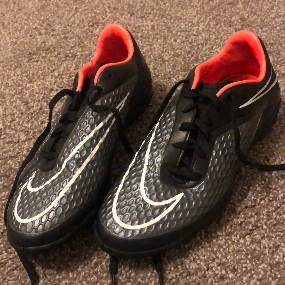 Nike futsal shoes size 7.5